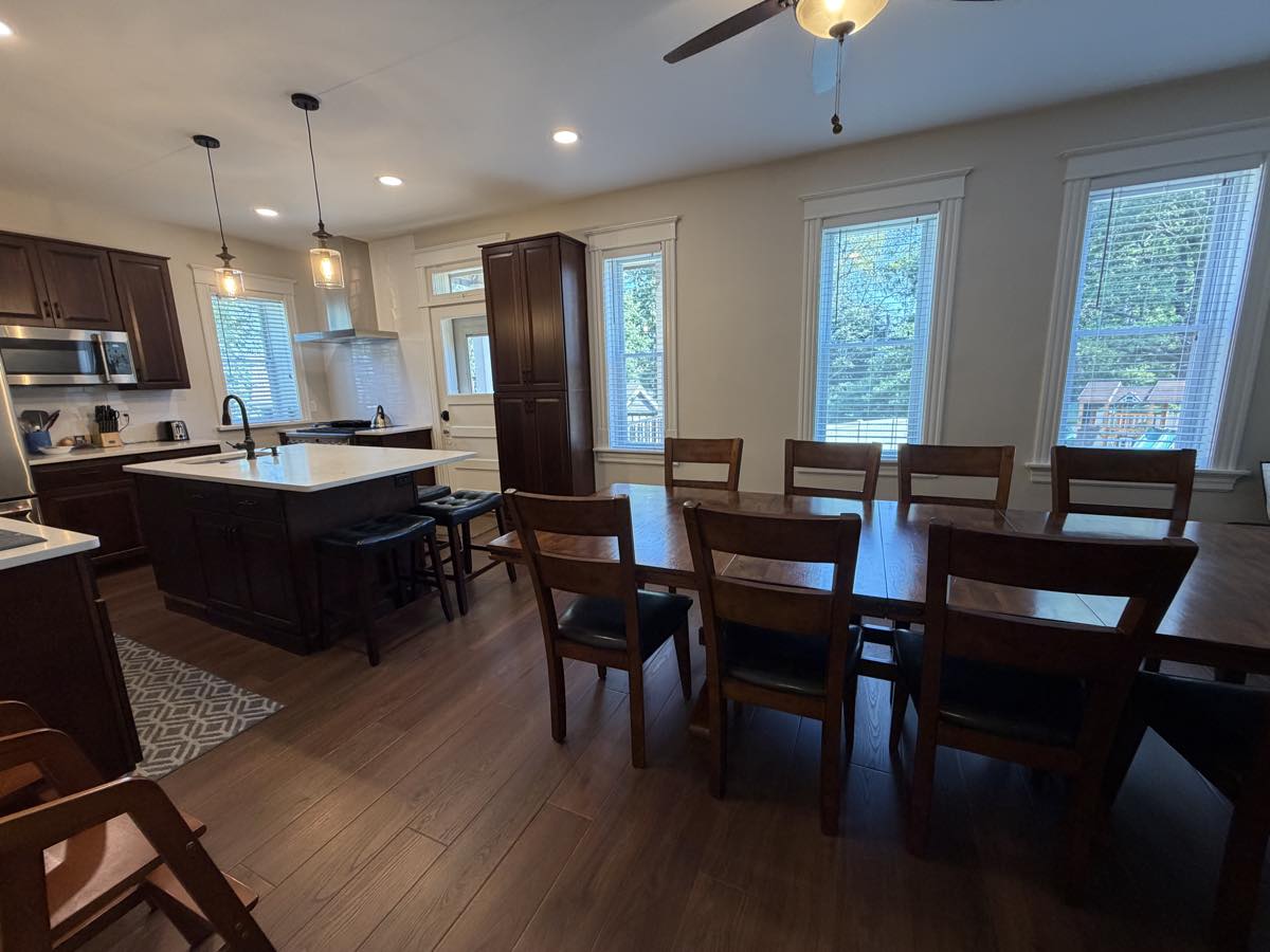 Columbia Ave Townhouse